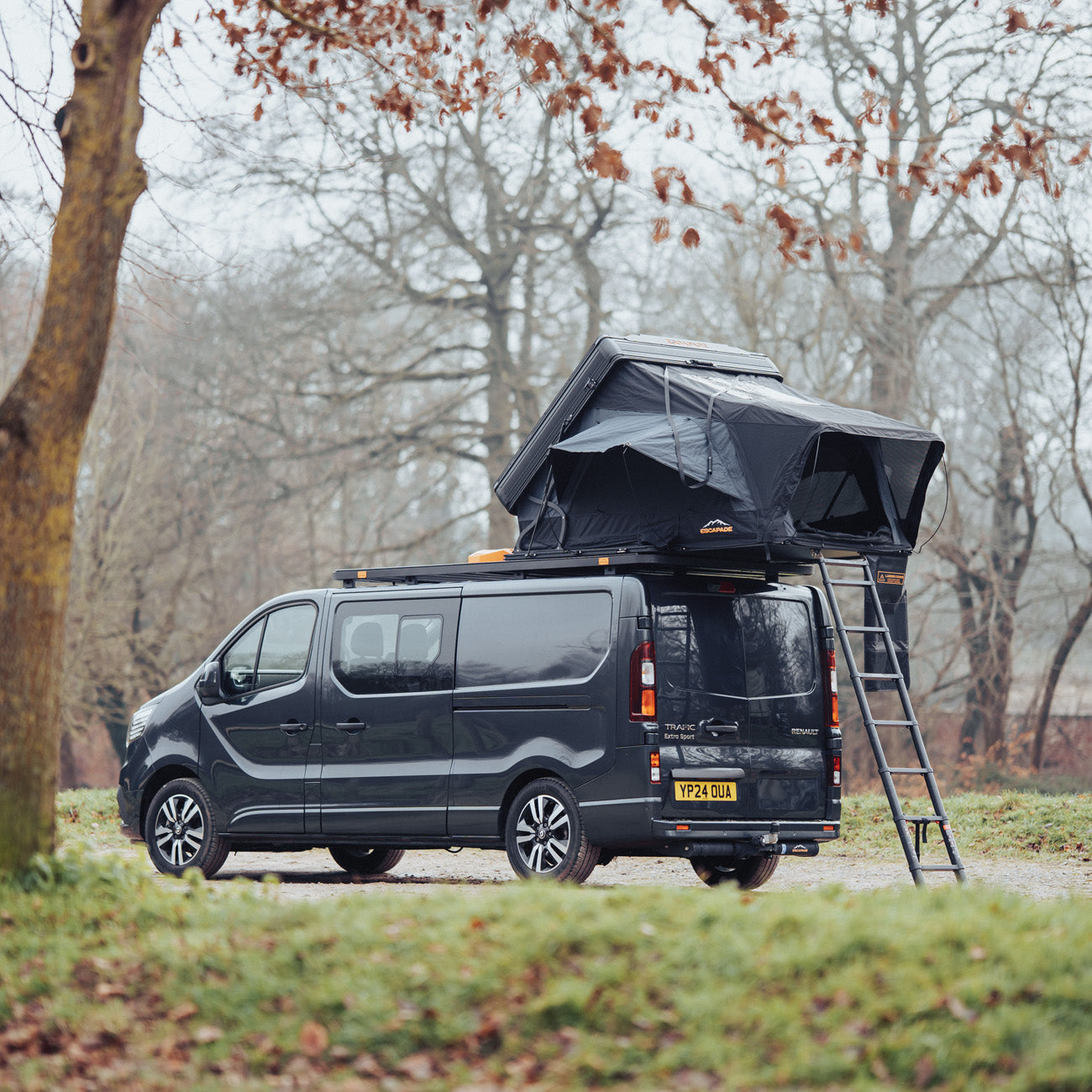 Winter Camping: Why a Roof Tent Makes Cold-Weather Adventures Surprisingly Comfortable