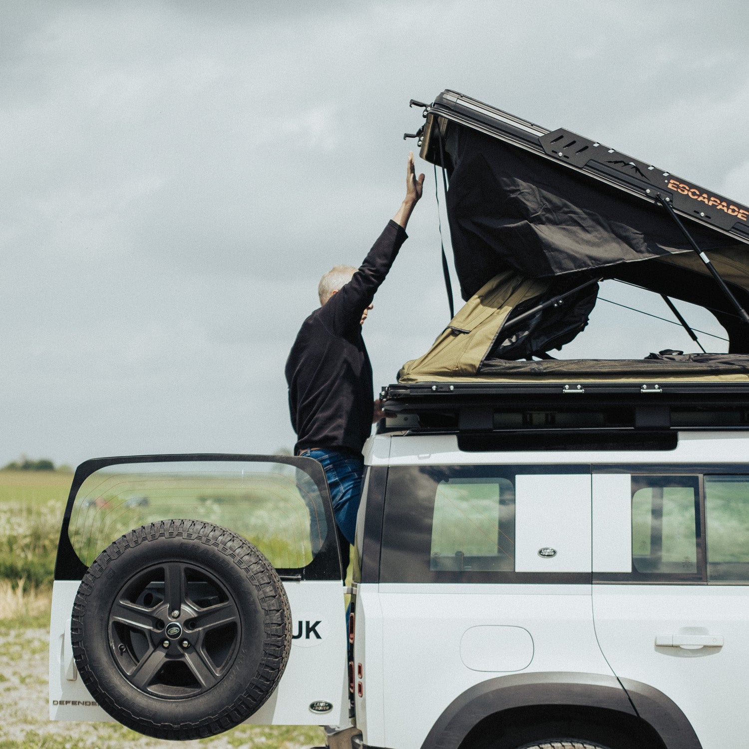 Horizon Rooftop Tent + Backrest & Awning Bundle