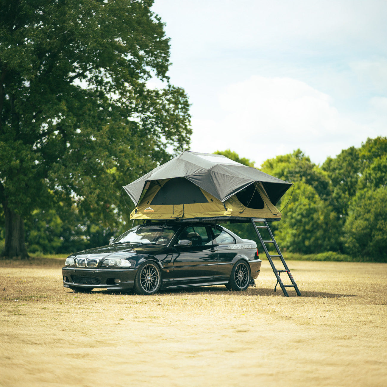 What Makes a Roof Tent Suitable for a Family of Four?